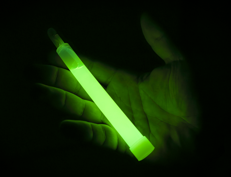 206_208_209_GlowSticks_HandShot_15